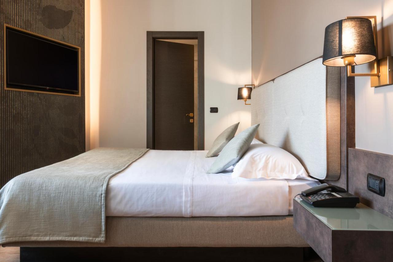 Mokinba Hotels King Milán Exteriér fotografie
