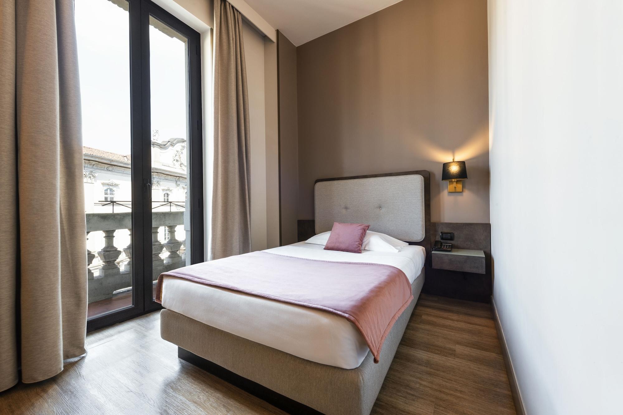 Mokinba Hotels King Milán Exteriér fotografie