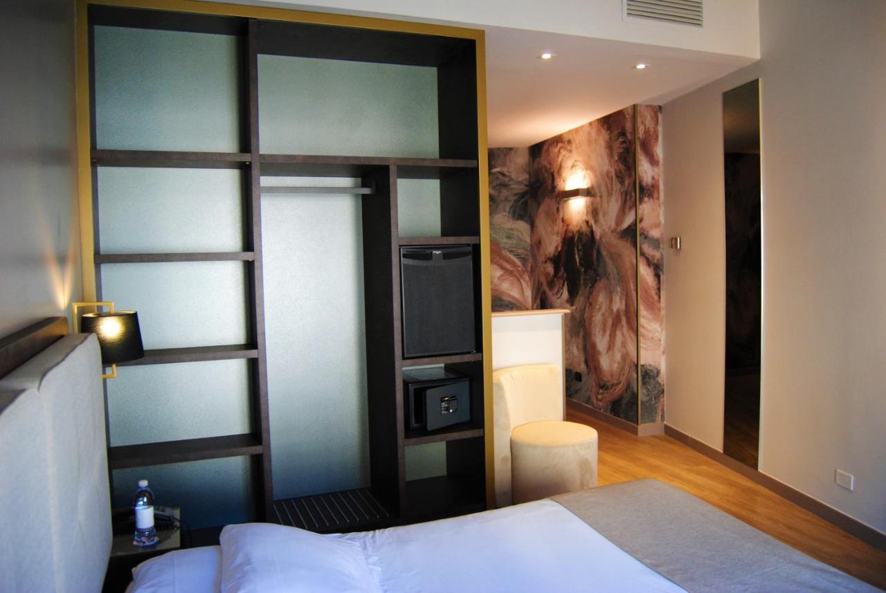 Mokinba Hotels King Milán Exteriér fotografie